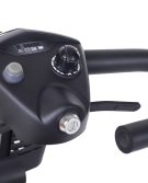 Detalle del manillar y mandos